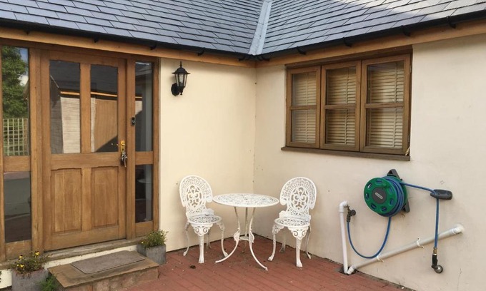 Longford House | Maesbury Riverside