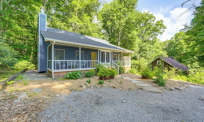 Maggie Valley Cottage | Maggie Valley Cottage w/Hot Tub & Creek View!