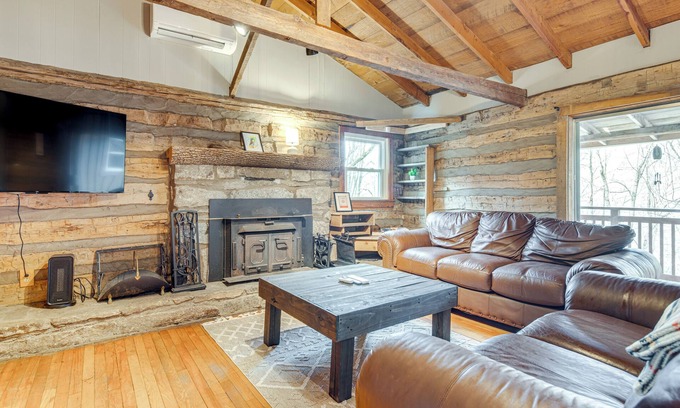 Cataloochee Ranch Cabin | Maggie Valley Log Cabin: Deck + Mountain Views!