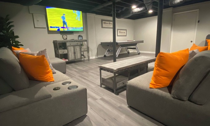 Shannon House | Magic City Autumn Haven - Your Birmingham Home Away from Home!