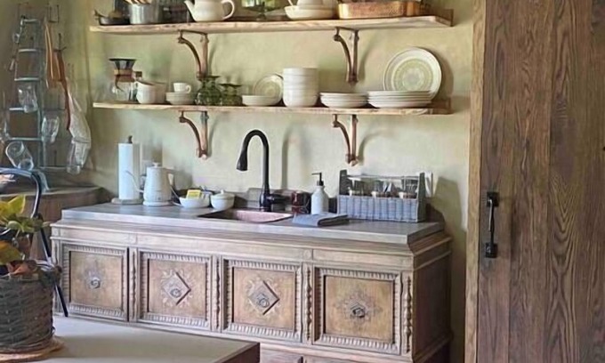 Bella Vista House | Magical Hobbit Hole and Second Breakfast