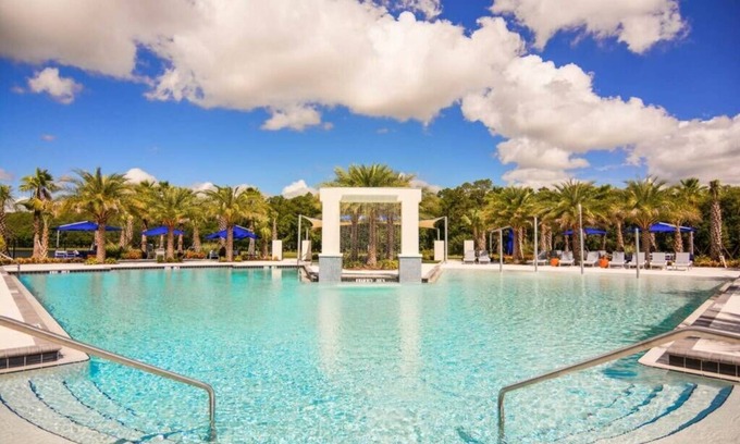 Kissimmee House | Magical Retreat: Luxurious Home Near Disney World