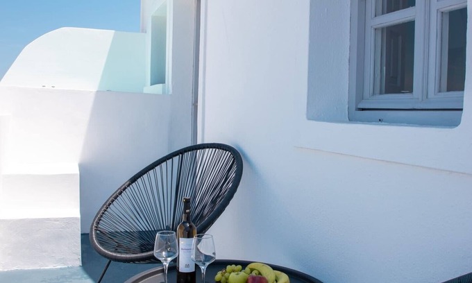 Finikia Villa | Magical Santorini Villa | 1 Bedroom | Honeymoon Suite | Beautiful Sea Views &.