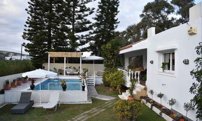 Karteros Villa | Magical Villa Karteros, near the beach