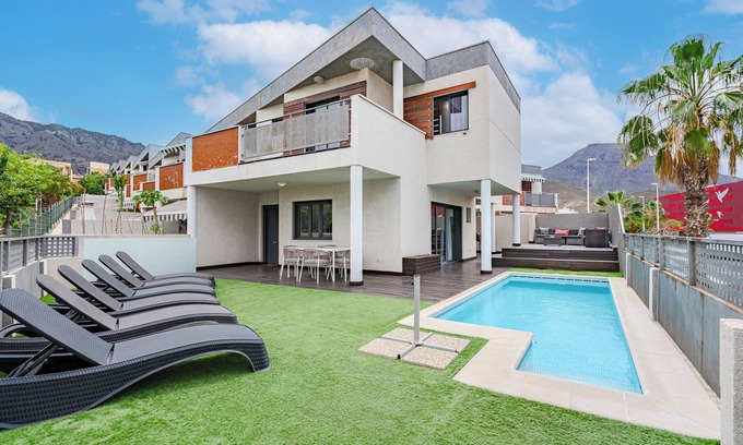 El Madronal Villa | Magnífica Villa, Situada en una de las Mejores Zonas de Adeje