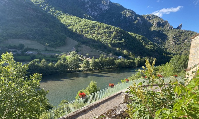 Massegros Causses Gorges House | Magnificent presbytery in the gorges du Tarn