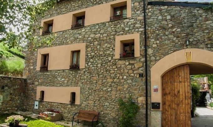 Bor Cottage | Magnificent Can Canà cottage for up to 6 people (full rental)
