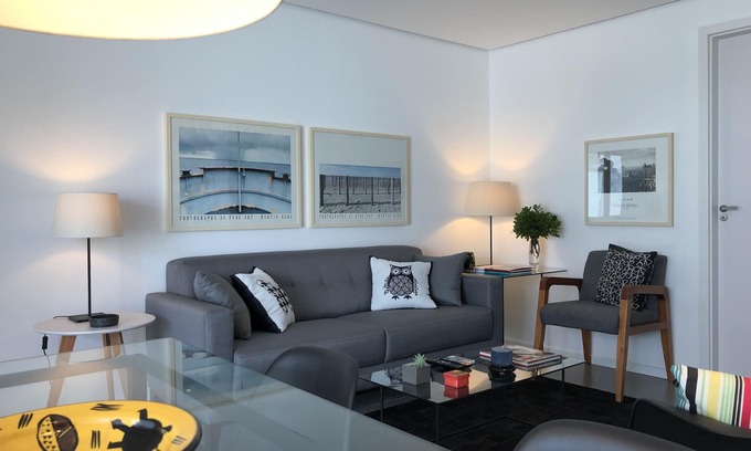 Simoes Lopes Apartment | Magnificent 2 Bedroom Central Apartment