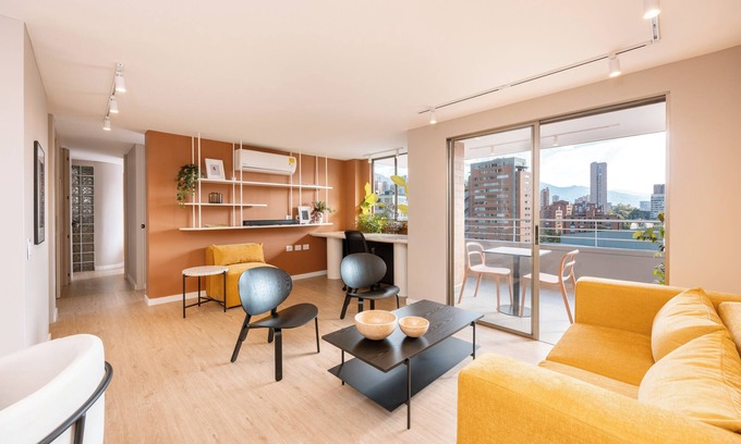 La Florida Apartment | Magnificent 2BR Apt with A/C, great view & pool in Provenza in Provenza