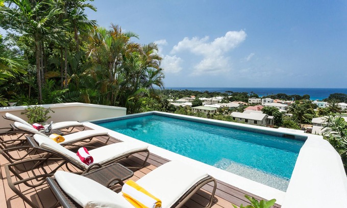 Mount Standfast Villa | Magnificent 4 Bedroom Villa overlooking the beach at Alleynes Bay, St. Jamesn