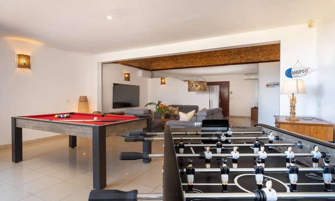 Punaauia Villa | Magnificent 5 Br Villa with pool: amazing views