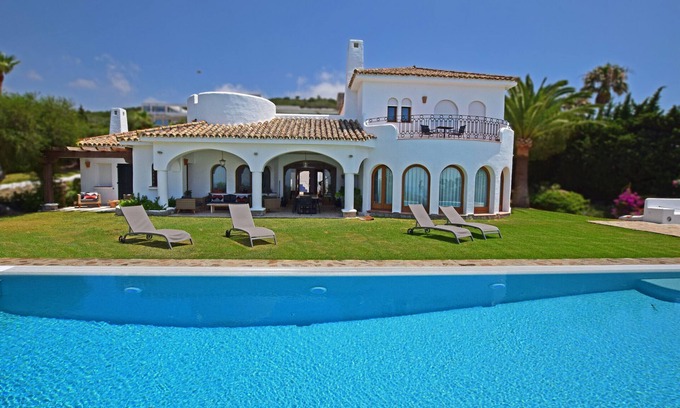 Atlanterra Ski Chalet | Magnificent andalusian style villa. FREE WIFI