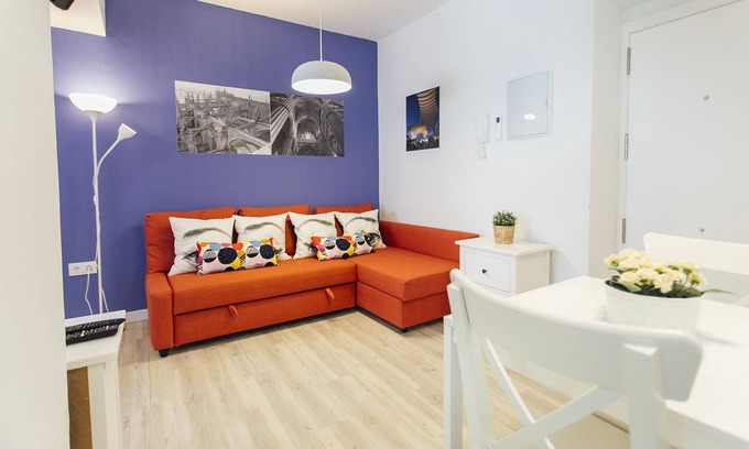 Doctor Barraquer-Grupo Renfe-Policlinico Apartment | Magnificent Apartment in La Alameda Sevilla-Centro