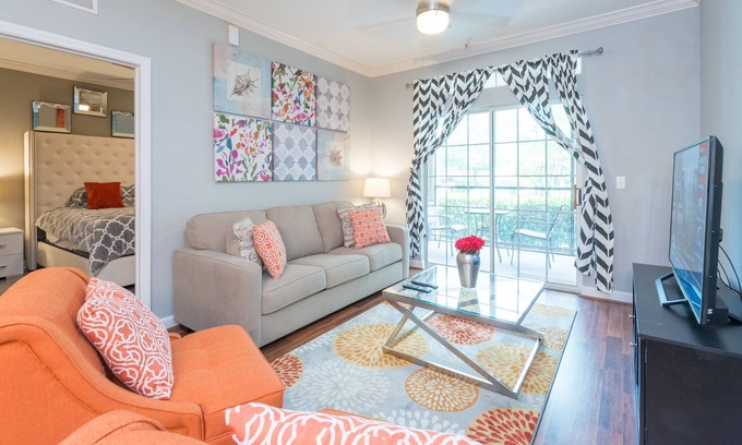 Four Corners Condo | Magnificent Award Winning Newly Renovated Condo Near Disney 2+2 Great Amenities