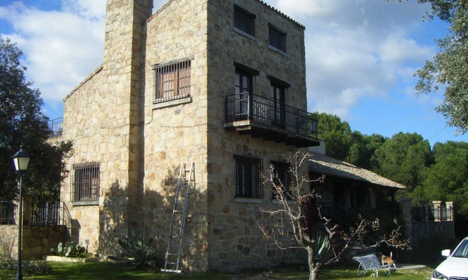 Galapagar Ski Chalet | Magnificent country house with pool35 km from Madrid