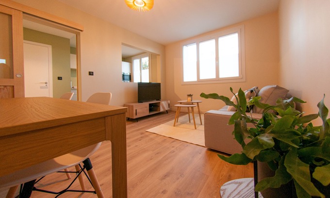 Montjuzet Apartment | Magnificent F2 in a quiet location with free parking