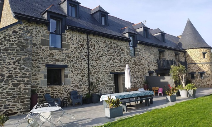 Miniac-Morvan House | Magnificent farmhouse near Saint Malo