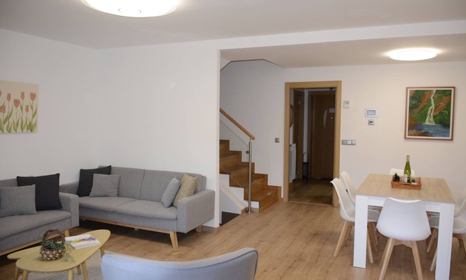 Irun House | Magnificent home for families and groups in Irun, close to the mountains and the beach