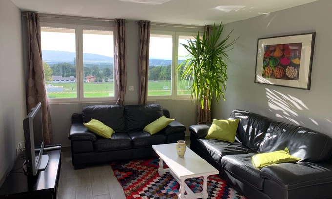 Peron House | Magnificent House 2 steps from Geneva/Ski Resort