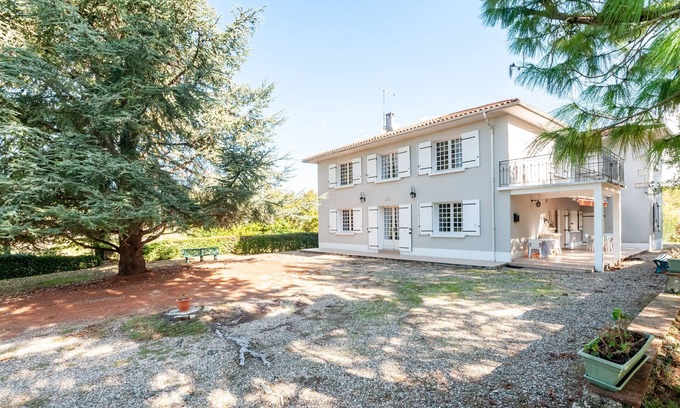 Bon-Encontre House | Magnificent house with swimming pool