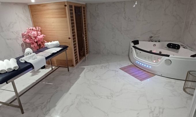 Lanester Apartment | Magnificent Loft Jacuzzi and Sauna LANESTER - LORIENT