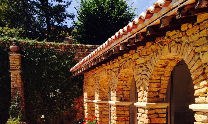 Mailly House | Magnificent presbytery of the 17th century, charming residence.