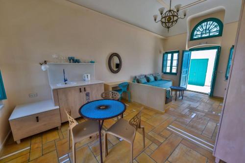Oia Villa | Magnificent Santorini Villa 3 Bedrooms Villa Royal Beautiful Caldera View With 2 Outdoor Hot Tubs Oia