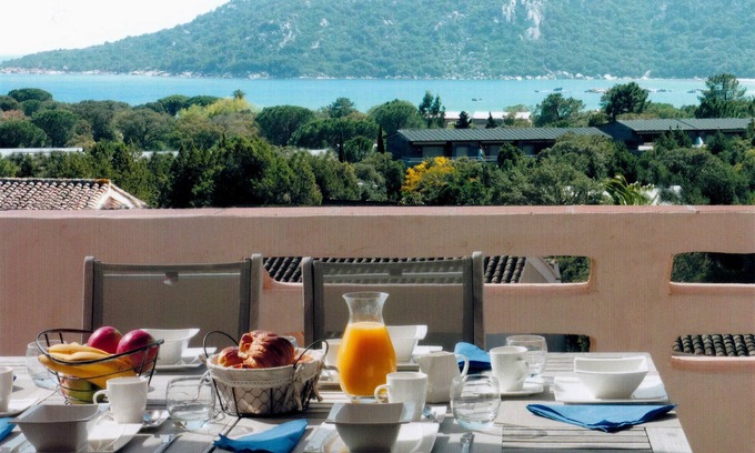 Santa Giulia Apartment | Magnificent sea view in private residence with swimming pool. Located 300 m from the beach