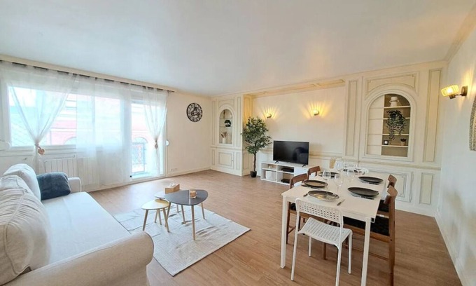 Tourcoing Apartment | Magnificent T3 with balcony at the foot of the Colbert metro station