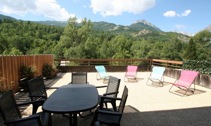 Vallouise Ski Chalet | MAGNIFICENT TERRACE FULL SOUTH WITH VIEW ON THE HEIGHTS FOR THIS CHALET MITOYE