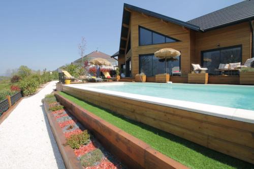 Viviers-du-Lac Villa | Magnificent villa with heated pool air conditioning