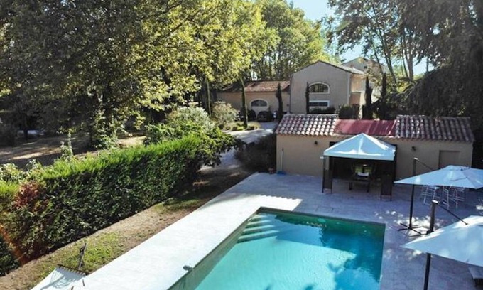Sarrians House | Magnifique Gîte Pour 6 Personnes, Entièrement Équipé