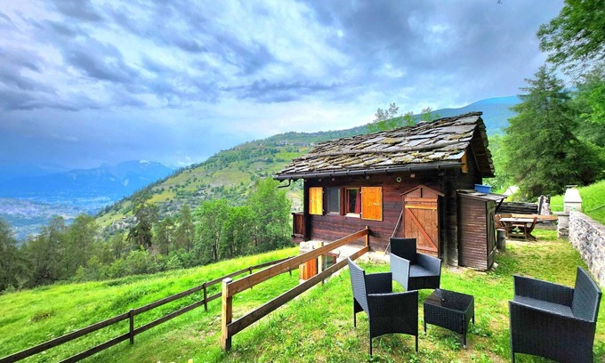 Saint-Martin Ski Chalet | Magnifique Grange Rénovée Avec Atmosphère Cosy Dans le Val D'hérens