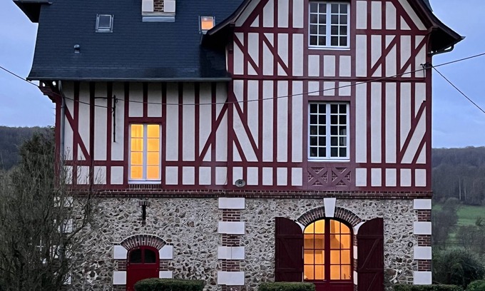 Orbec House | Magnifique Maison de Campagne Style Anglo Normand