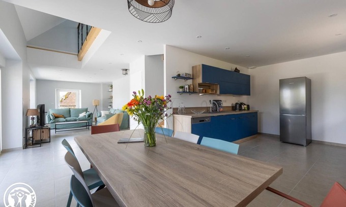 Tralaigues House | Magnifique Maison Indépendante en Pierre Totalement Rénovée Dans un Petit Hameau Paisible