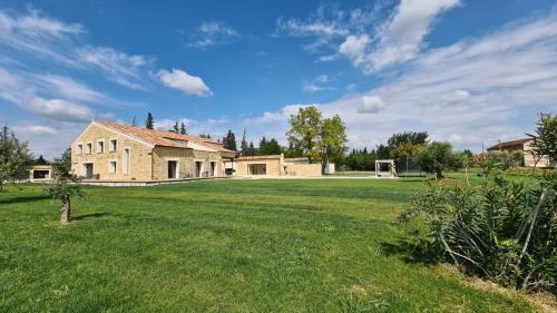 Orange Villa | MAGNIFIQUE Mas