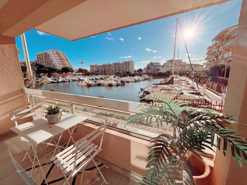 Le Port Apartment | Magnifique T2 au calme avec une superbe vue sur le port