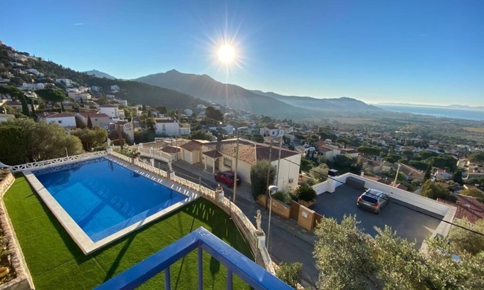 Roses Villa | Magnifique Villa Avec Piscine et vue Panoramique