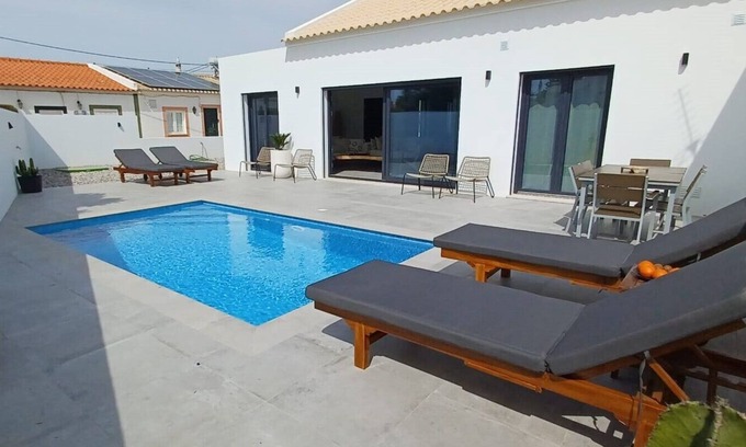 Sagres Villa | Magnifique Villa Toute Neuve D'architecte Avec Piscine sur Sagres Avec Wifi