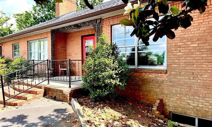 Statesville Apartment | Magnolia Apt- Best Bang for $