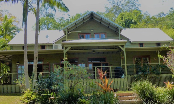 Cooroy Cottage | Magnolia Cottage - Magical Noosa Hinterland Retreat