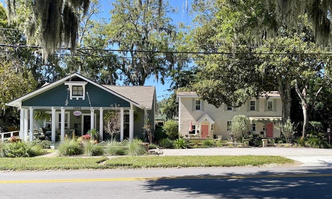 Uptown Apartment | Magnolia Court Suites
