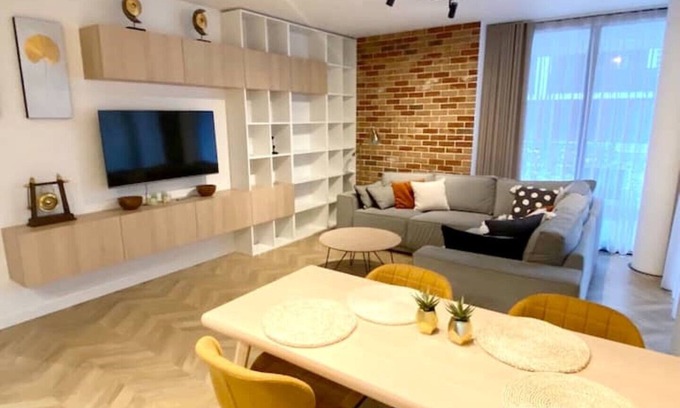 Zwierzyniec Apartment | Magnolia garden apartment - four-legged friends also welcome