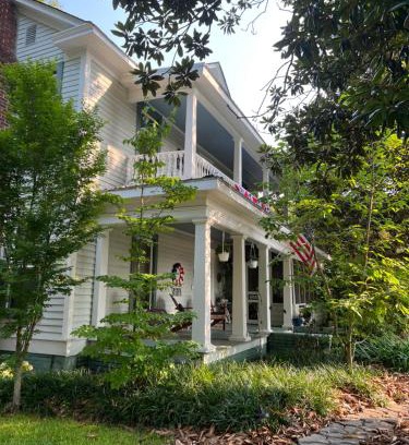 Clover Bed & Breakfast | Magnolia House & Gardens B&B