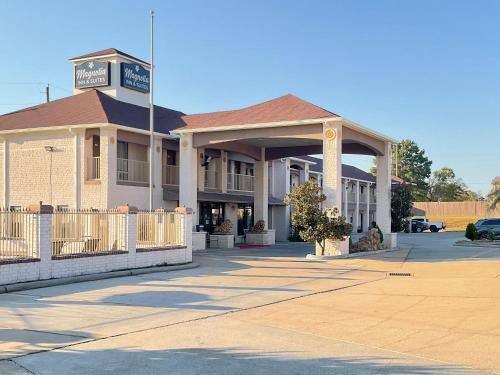 Magnolia Hotel | Magnolia Inn and Suites