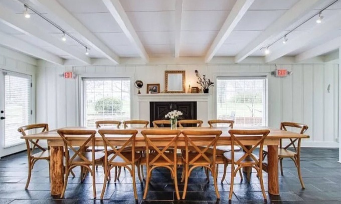 Columbia House | Magnolia Inn - Monthly special thru November. 3,200.00 for a 4 week stay!