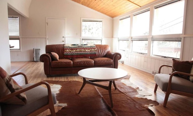 Boulder Cabin | Magnolia Mountain Getaway