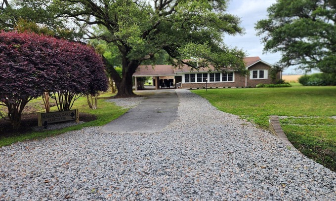 Washington County House | Magnolia Oaks at the Lake, A Retreat at Lake Phelps, NC & Pettigrew State Park