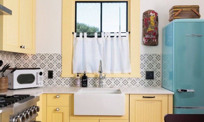 Los Alamos Apartment | Magnolia residence, located downtown between the Union Hotel & Bells restaurant.