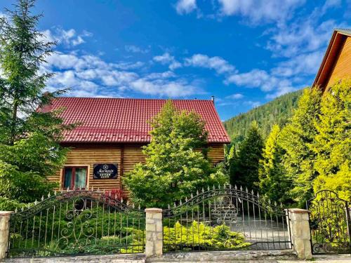 Tatariv House | Magnolia